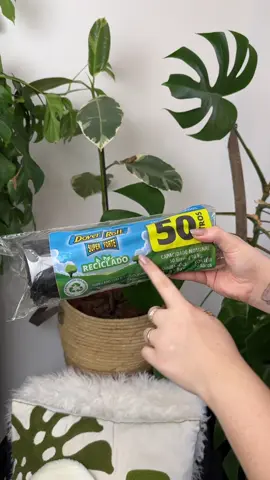 @Dover-Roll @Tok&Stok é a responsável por manter os dias de tirar o saco para lixo aqui de casa mais tranquilos e sem estresses, tudo graças ao saco para lixo Super Forte Reciclado! 🔥🗑️❤️ Praticidade, resistência e sustentabilidade em um único produto, tem coisa melhor?! Só Dover-Roll mesmo ❤️‍🔥✨ *publi #sacoparalixo #doverroll #desenrolacomdoverroll #praticidade