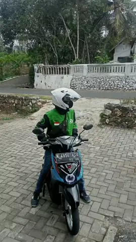 izin melintas tujuan malang-banyuwangi-bali🙂, lek ketemu ojok lali klakson 👌#masukberanda #fyp #beatfi #beatbiru #beatmodifikasisimple👍👍 #liriklagu #liriklagujawa #malangselatan🥰fypdong #psknmatic #beatind #xzyabc #tiktokviral #trendingvideo 