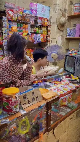 这次我什么都不想说，你们说吧！#童年回忆 #记忆中的童年小卖部 #怀旧零食