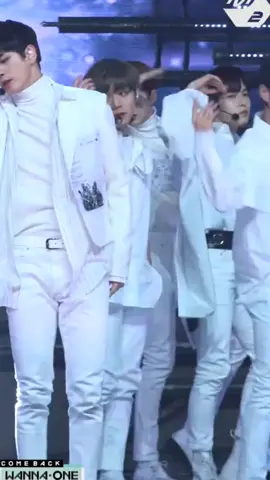 vibes jihoon klo dance tuh bikin meleleh  #ParkJihoon #Soloist #Actor #WannaOne #Bunssodan #May #Wannable 