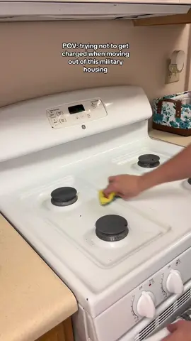 Deep clean the stove top and front #CleanTok #cleaningtok #cleaningmotivation #cleaningtiktok #cleanhome #scrubbing #cleaningvideos #pcs #militaryhousing #deepclean #militarywife 