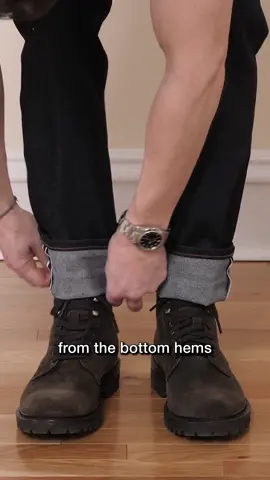 This is the best way to cuff jeans that are way too long (especially if they’re selvedge) 👖 #denim #cuffedjeans #mensjeans #hemjeans #selvedgedenim #rawdenim 