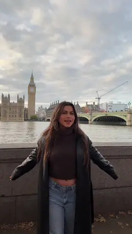 anyway im in london #london #traveltiktok #travel #newyorkcity #taylorswift #fyp 