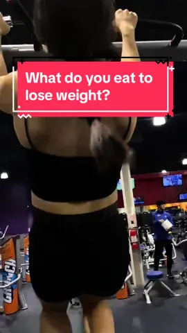 #CapCut i hate that spinach and chicken with 6g of nutritional yeast and mustard actually tastes amazing. Like im not kidding. When you start losing weight— EVERYTHING tastes good. #GymTok #gym #FitTok #fyp #thexhemist #Fitness #fitnessmotivation #gymmotivation #gymmemes #fitnessmemes 