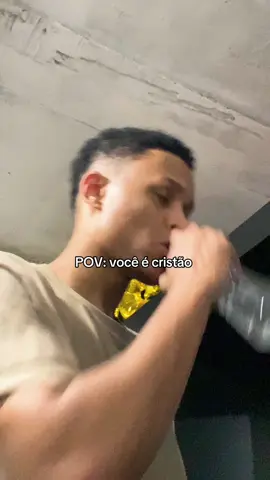 QUEM TA LIGADO, TA LIGADO O GELA QUE DÁ KKKKKKKK #cristaosnotiktok #cristao #humor #jesuschrist #trombeta #biblia #evangelho 