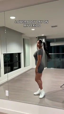 Trying to get better at staying consistent with gym even on my period!! Wearing @Women‘s Best 💓#womensbest #gymoutfit #workingoutonmyperiod #boseheadphones 