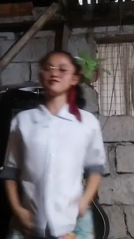 School girl bisag gabie, pero naka short WHAHAHAHA