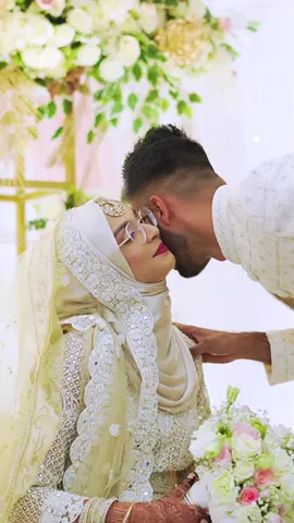 Groom’s reaction to seeing his Bride ✨🥰 #ashfaaq_videography #cinematography #videography #wedding #nikah #weddinginspiration #weddingvibes #moments #couple #couplegoals #couplelove #mauritius 