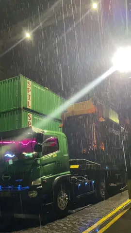 Alhamdulillah full puter walik pacitan 🤑 🤪 #kawansejatisamudra #kurirkontainer #pelabuhantanjungmas #tanjungmassemarang 