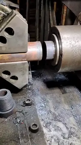 Friction welding 🚀 #LearnOnTikTok #howitsmade 