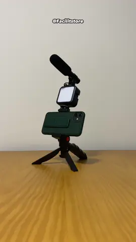 O vlogger é o kit de gravação mais completo e com o melhor custo beneficio para você que está começando a sua jornada de criador de conteúdo. Ele reúne os principais equipamentos necessários para produzir vídeos de qualidade, em um único aparelho ✅ Microfone Com Redutor de Ruído ✅ Luz de LED com 3 Níveis de Intensidade ✅ Tripé Dobrável e Ajustável ✅ Controle Remoto Para Disparos a Distância #viralvideo #dicas #tecnologia #fyp #foryou #fy
