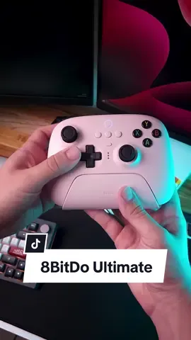 Comprei um controle 8BitDo Ultimate pra minha namorada! Modelo sem fio, 2.4ghz com dock de carregamento na cor rosa! #unboxing #controle #8bitdo #setupgaming #setup 