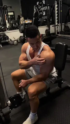 How to perform Cable Shoulders press ✅ #shoulderworkout #sports #GymTok #gymmotivation #Fitness #workout #fyp #fypシ #viralvideo #viral #foryou