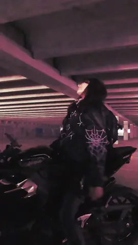 film #toothless #elliemoore #biker #black #mog #fyp 