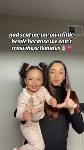 💁‍♀️🥰 #fyp #youngmom #babynumber4 #pregnant #pregnacy #mom #momlife #momunder25 #foryourpage #momtobe #babygirl #momanddaughter #girlmom #bestie 