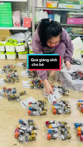 Bố mẹ đã biết chọn quà giáng sinh gì cho bé chưa nhỏ nhỏ xịn đẹp bộ siêu xe kim loại nhà e hoài Đảm bảo con nào cũng thích#c#cohoaidochoid#dochoitreemq#quanoel