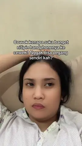 Mau ke toilet aja nitipin hape, mang gada kantongkah 🫵🏻