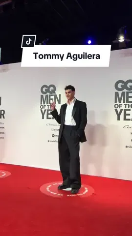 #tommyaguilera en los #premiosgq #hombredelaño invitados a la #alfombraroja #redcarpet de #gq / #gala #party #moda #style #estilo #invitados #influencers #actor #actriz #fashion #looks #madrid #peliculas #cine #cinema #cineentiktok #tiktokespaña #menoftheyear #gqmenoftheyear #bienvenidosaeden 