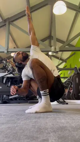 A quick sunday strength and conditioning circuit with my brother. 🏋️‍♀️ Active recovery is the 🔑  @Bannatyne Health Clubs  #fittness #healthandwellness #circuittraining #brothers #GymTok #fyp 