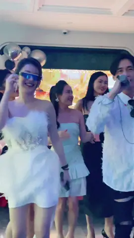 Đi show ma gặp toàn hotGirl thế này...liệu hát có run o nhỉ🤒🤒🤒😊😊 Help me😢😢#khanhphuong #trending #xuhuong #live #remix #muathuytinh 