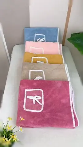 40 to 90kgs size wearable bathrobe sexy quick drying bath towe! #wearablebathrobe #bathrobe #quickdrying #dryingbathtowe #bathtowe #goodthing #fyp #tiktokph #trending 