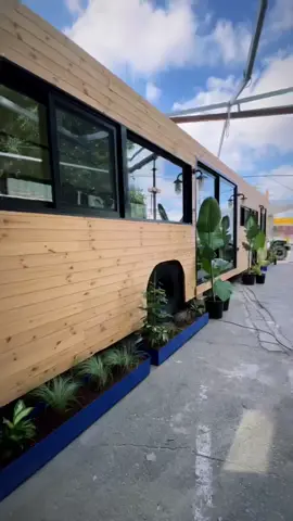 Ultimate bus conversion! (IG🎥: @ozechovoy) #extreme #unreel #bustok #homeconversion #mobilehome 