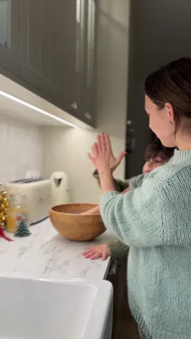 it's the 1th of december☺️✨ zaczynamy odliczanie🎉 #christmastiktok#christmasmood#christmasvibes#cozyevening#cozyathome#cozyvibes#mamaisyn#momandson 