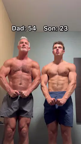 Dad (54) vs Son (23). Who’s got the best physique 🤔 Turns out he’s still a lot stronger than me 😂😬 💢Tips By:@Jacob Wardd  @itsashleywardd #calisthenicslearn #calisthenics #gym #calisthenics_learn #gymtransformation #physique 