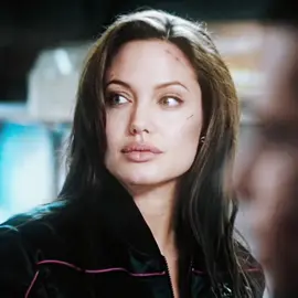 who’s your daddy now? #angelinajolie #angelinajolieedit #mrandmrssmith #bradpitt #mrandmrssmithedit #janesmith #fyp #viral #rafaelvidx 