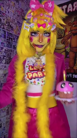 Took a nap and had the WORST nightmare #toychicacosplay #fnaf #fnafcosplay #toychica #fivenightsatfreddys 