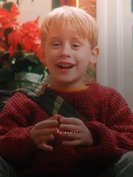It’s December, Baby! #homealone #christmas #christmasedit #homealoneedit #kevinmcallister #fyp #edit #winter #christmasmovie #foryou #aftereffects 
