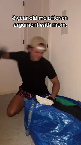 *gets scared and comes home after 5 minutes* #comedy #skit #thetrevorabney 
