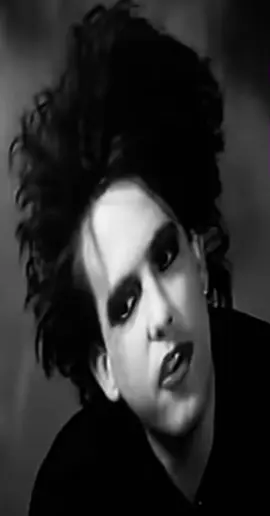 The Cure – Just Like Heaven #1987 #altrock #newwave #thecure #justlikeheaven #indie #goth #Love #musica #lovesong #cure