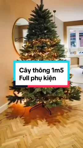 Cây thông đầy đủ phụ kiện cao 1m5. Noel đến rồi trang trí thôi. #duongquocreview #noel #caythongnoel 
