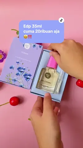 Jangan sampe ketinggalan yang satu ini‼️ Dearup edp 35ml ada varian AHA Cherry dan scandal😍dua varian dengan aromanya yang berbeda dan memiliki ciri khas sendiri🥰 Buat kamu yang mau🙌🏼 Yuk buruan di chekout bestie sebelum kehabisan💃 #fyp #xyzbca #dearup #parfumviral #parfumwanita 