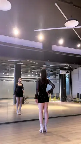 Vì em vẫn chỉ là người đến sau! 