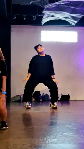 🎵Lackin' - Denise Julia🎵 DC: @jajabordadoo  #zerostudioph  #grøwingornøthing  #lackin  #lackindenisejulia  #denisejulialackin  #denisejulia  #femme  #dance 