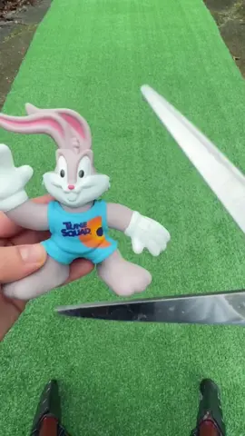 watch Bugs Bunny Blow!💣