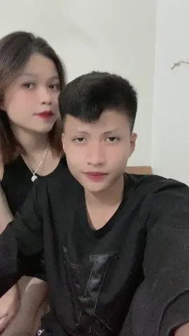 thuý ! thuý ! trước đây làm diễn viên chuyên nghiệp