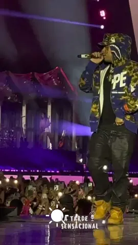 @ryancastrro en el MSB fest de @karolg 🎶🎙️ . . . . . #musica  #ryancastro  #karolg  #concierto  #medellin  #atanasiogirardot 