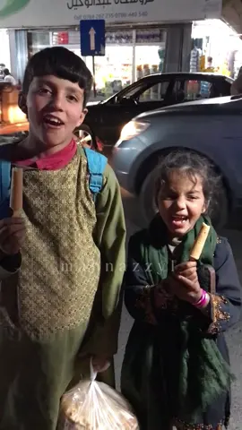These kids are asking for bread…they were so hungry.💔 ##fyp##foryou##giving##givingback##bethankful##keşfet