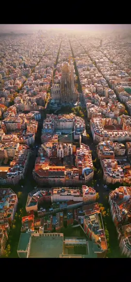 Barcelona 2.0🌆 Probably my favourite European city. If you have never been then deffinatley book yourself a cheap flight✈️ and go expolore follow for more content 🙏 #catalonia #españa #barcelona #barca #spain #europe #city #European #explore #travel #fyp #foryou #drone #dronevideo #dji #edit #adobe #premierpro #videography #follow #edit #view #flight #rhianna #jayz #rocknation 