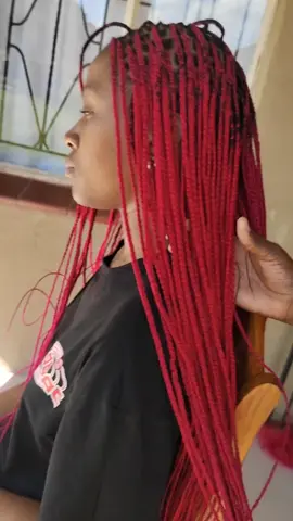 A showstopper 🤭😍 @londie_london_offici #hair #braiding #knotlessbraids #kidsoftiktok #kids #schoollife#mrpriceeverydayviral #baby#babytiktok#neno #fyp #fypシ #transformation #beauty #kidshairstyles #newbraider #kidshair #cornrowstyles #hairstyle 