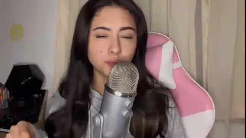 ASMR MOUTH SOUNDS 👅 #ASMR #asmrmouthsounds #asmrmicnibbling #asmrboca 