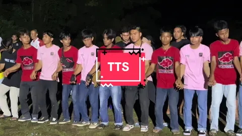 Ada TTS disana yg lagi kolaborasi #komunitasdero #lagudero #deroviral #dero #komunitasderomorowali #tariandero🧑‍🤝‍🧑👭 #taridero #fypシ #senitari #taritradisional #tariantradisional #tarian #tari #deroposo #gelenggeleng #jinggo #persatuanderossulawesi #deroterbaru #derotoraja #tts #totosik🦉 #kolaborasi 