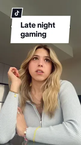 I’M SORRY I’M JUST AN EEPY GORL! 10PM is past my best time 😭 #gamingcommunity #girlgamersoftiktok #cozygaming #girlgamerlife #latenightgaming #sleepygirl 