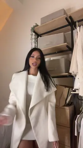 me as soon as i put on my olivia pope coat 