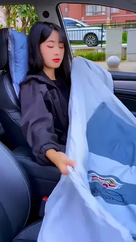 Thoải mái thư giãn với bộ chăn gối 2 in 1 logo các hãng xe #phukienxehoi #trangtrioto #dangcapxehoi #phukienoto #changoivanphong #changoi2in1 #changoixehoi #changoi2in1 