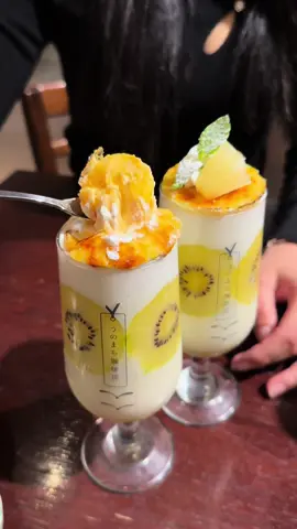 渋谷にある芸術的なクリームソーダが楽しめるカフェ！季節限定のブリュレも絶品です 「うのまち珈琲店」 📍 東京都渋谷区宇田川町21-1 （21-1 Udagawacho, Shibuya-ku, Tokyo） 　 #japanesefood #japanfood #japan #tiktokfood #東京グルメ