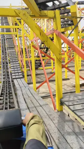 Awalanya sih masih ketawa tawaa.. pas di akhir camera udah  lepas dari tangan tak terkondisikan but seruu poll #huaaa #rollercoaster #wbllamongan 